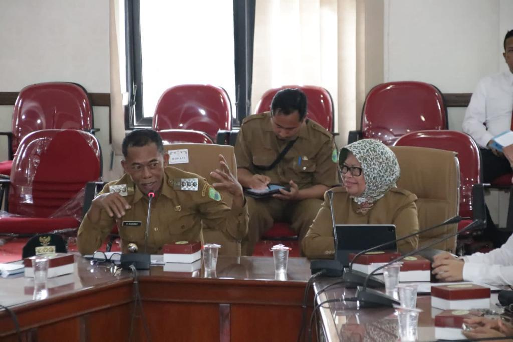 Kang Jimat sambut Tim Entry Meeting Irda Propinsi "Pemeriksaan sisa masa jabatan sebagai Bupati Subang"