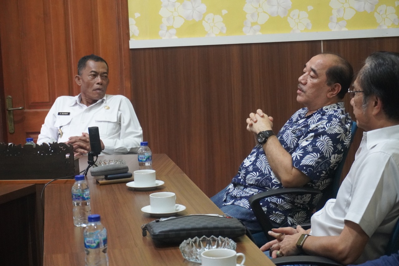Kang Jimat Terima Kunjungan Direktur Eksekutif HKII