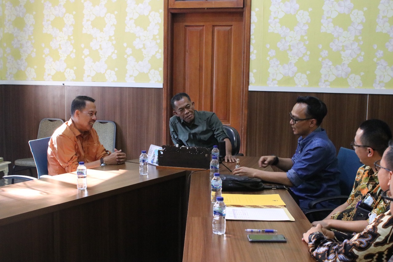 Kang Jimat Terima Silaturahmi Manajer PLN UP3 Purwakarta