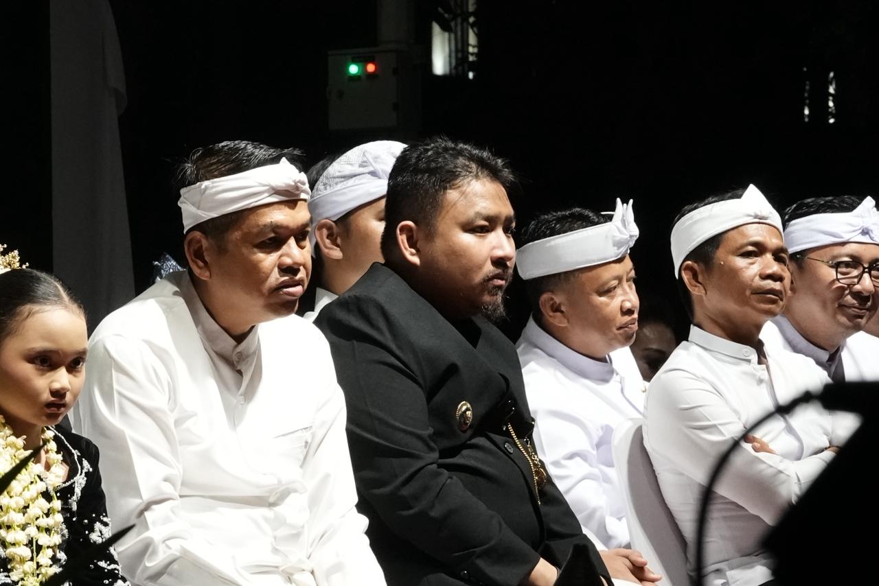 KANG REY DAN EGA ANJANI MERIAHKAN KIRAB BUDAYA TATAR SUNDA, SUBANG NGABRET GEMA DI KOTA BANDUNG