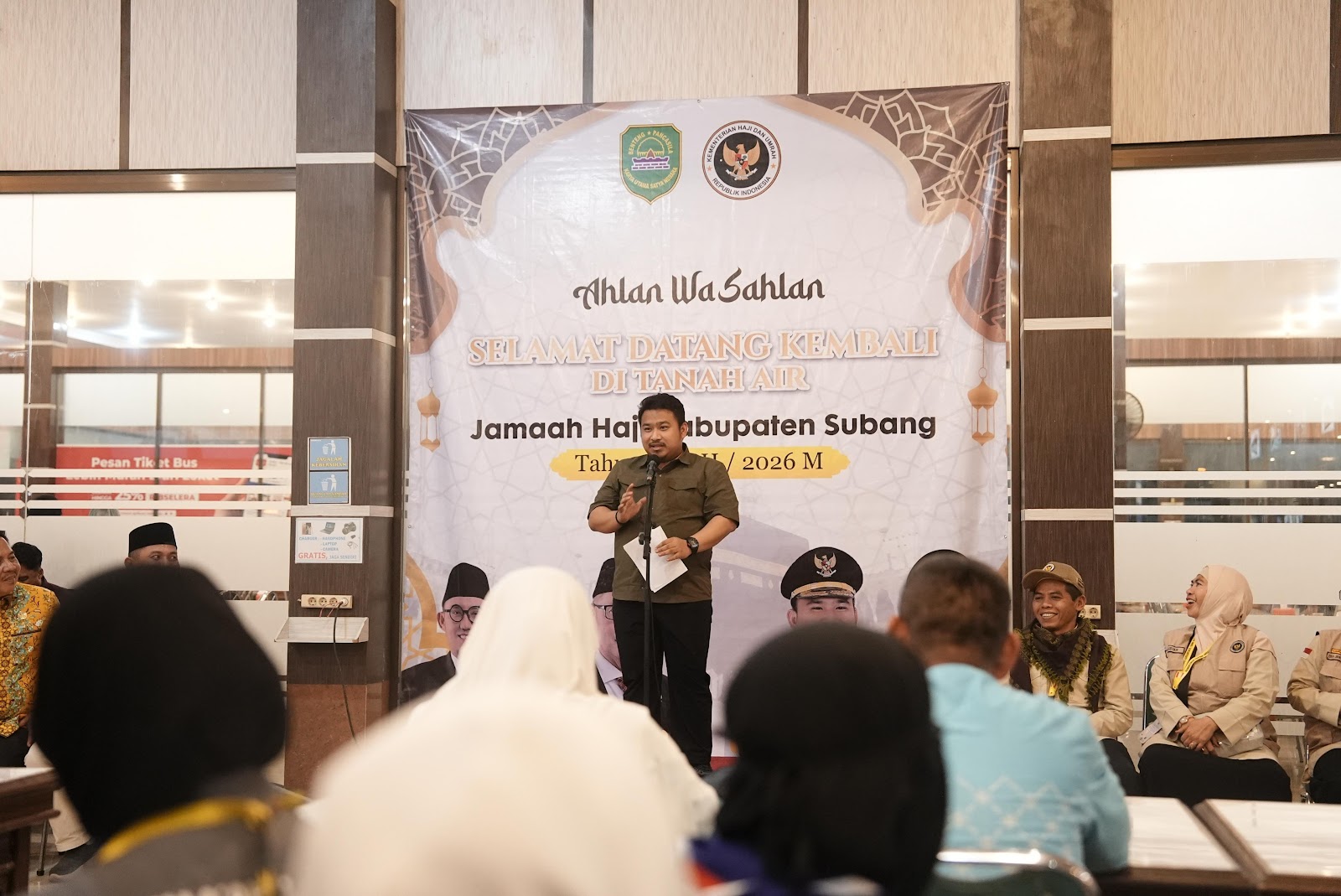 KANG REY SAMBUT KEPULANGAN 442 JEMAAH HAJI SUBANG, DO’AKAN MENJADI HAJI MABRUR DAN HAJAH MABRUROH