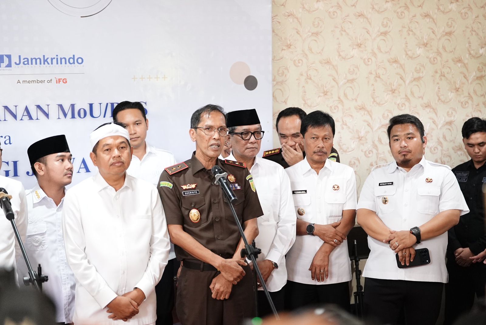Kang Rey Tandatangani MoU dengan Kejaksaan,Tekankan Penegakan Hukum Restoratif