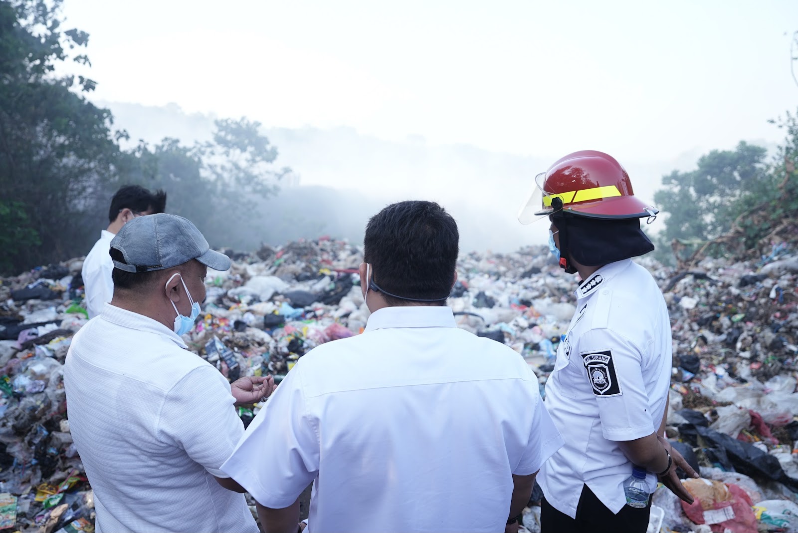 KANG REY TEGASKAN AKAN TUTUP EKS TPA PANEMBONG AGAR KEBAKARAN TIDAK TERULANG