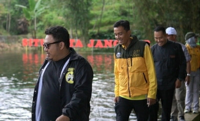 KANG REY TINJAU LANGSUNG POTENSI WISATA SITU KUTA JANGKAR DI SAGALAHERANG