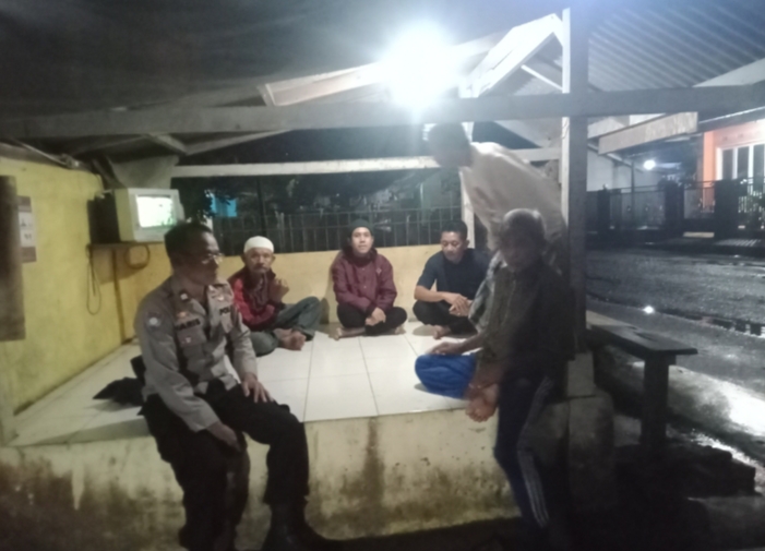 Kanit Binmas Polsek Tanjungsiang Patroli  Satkamling Dilingkungan Dusun Kalapa, Ciptakan Kamtibmas Di Bulan Ramadhan