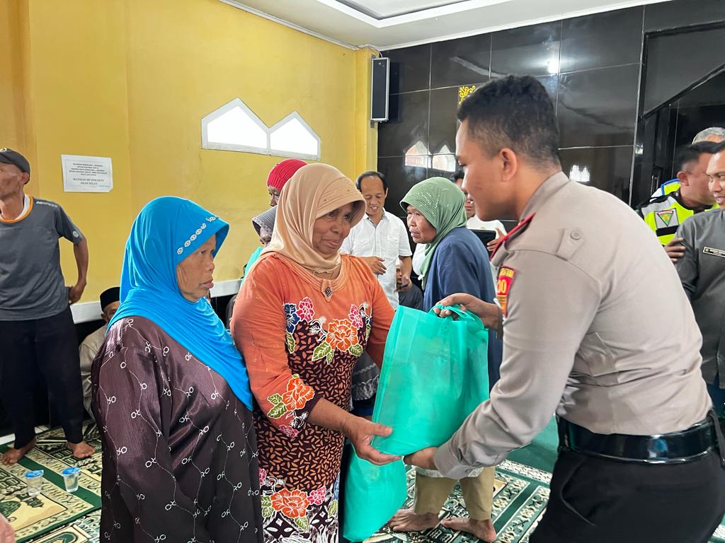 Kapolres Pimpin Bakti Sosial dan Ceramah Kamtibmas di Kabupaten Subang