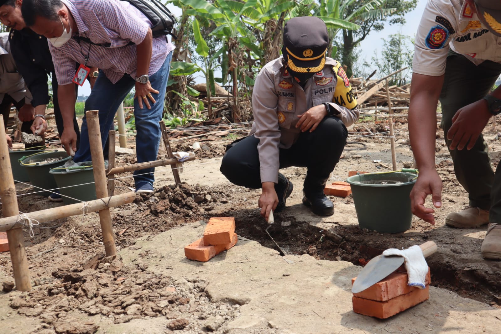 Kapolres Subang Giat Baksos Laksanakan  Bedah Rumah