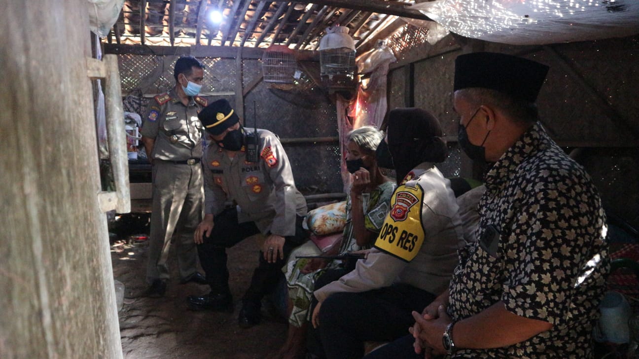 Kapolres Subang Peduli Terhadap Masyarakat Kurang Mampu