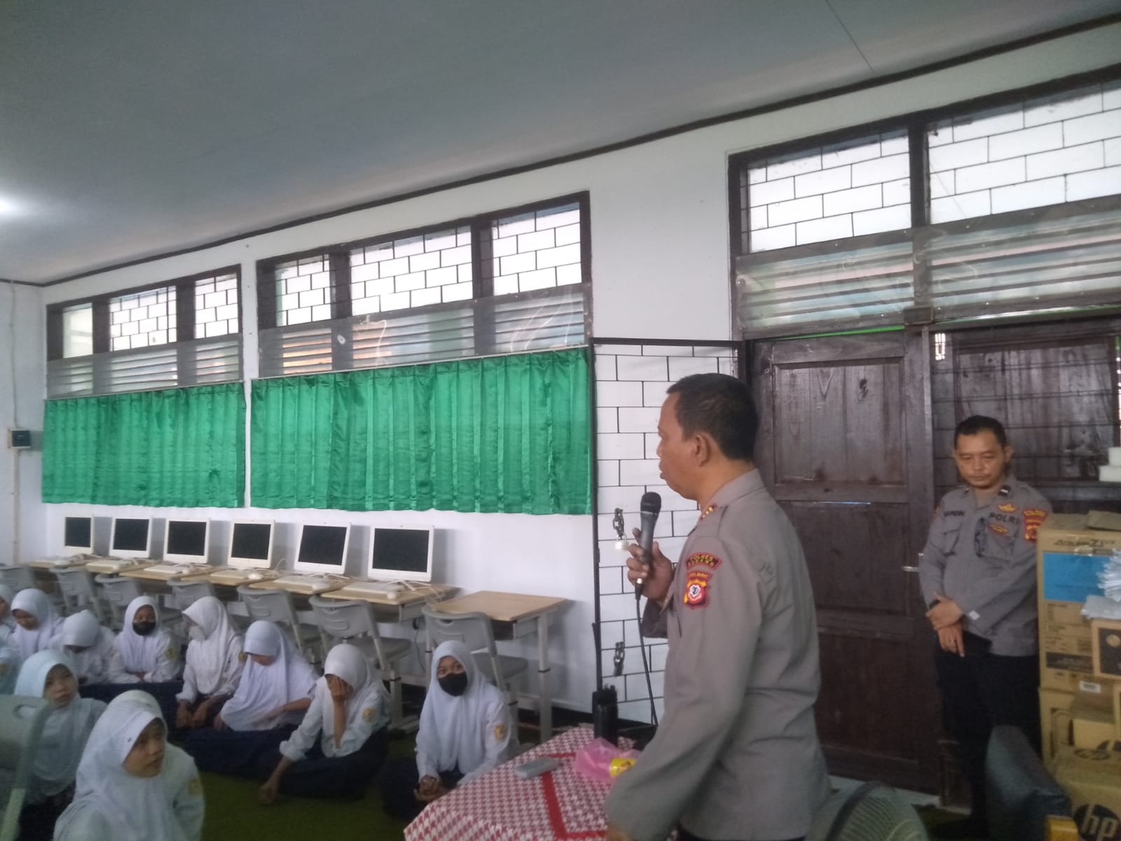 Kapolsek Cibogo Ajak Para Pelajar Bekerjasama Menjaga Kamtibmas
