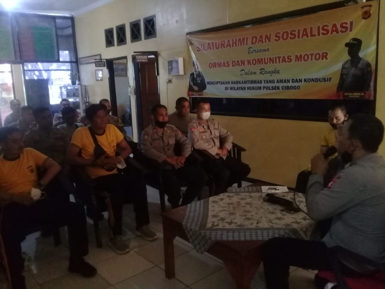 Kapolsek Cibogo Sampaikan Arahan Kapolri,Kapolda dan Kapolres Subang Kepada Anggota Jajaran