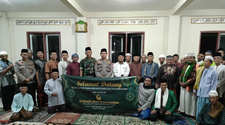 Kapolsek Dan Muspika Tanjungsiang  Melaksanakan Shalat Tarawih Keliling Di Mesjid Jami Subulussalam