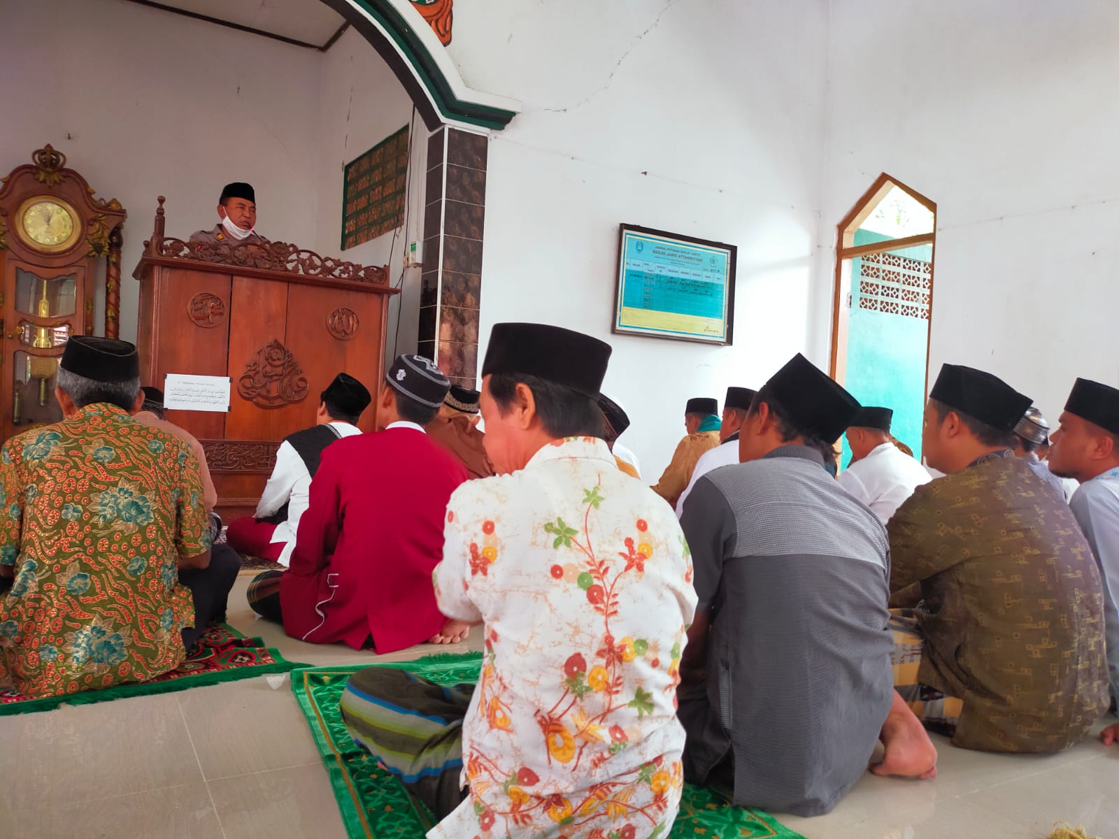 Kapolsek Pagaden Melaksanakan Kegiatan Jum'at Keliling dan Berikan Himbuan kepada Warga Desa Simpar