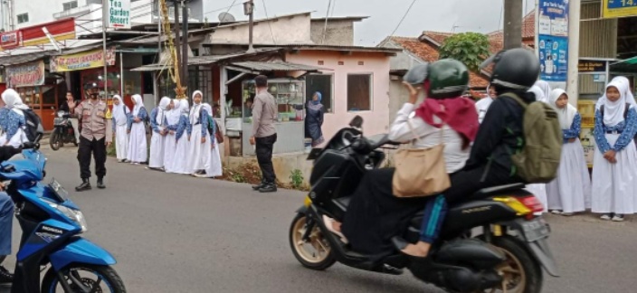 Kapolsek Sagalaherang Lakukan Patroli Antisipasi C3 Pada Jam Pulang Sekolah
