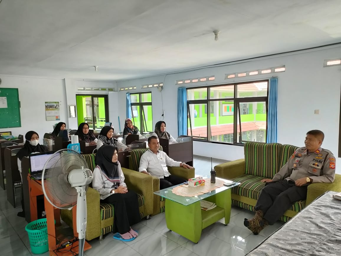 Kapolsek Tanjungsiang Laksanakan Silaturahmi Dan Binluh  Ke  MA-AL Istiqomah