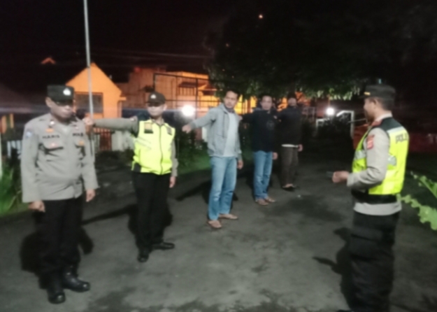 Kapolsek Tanjungsiang Pimpin  Apel KRYD dan Sispam Mako Polsek Tanjungsiang
