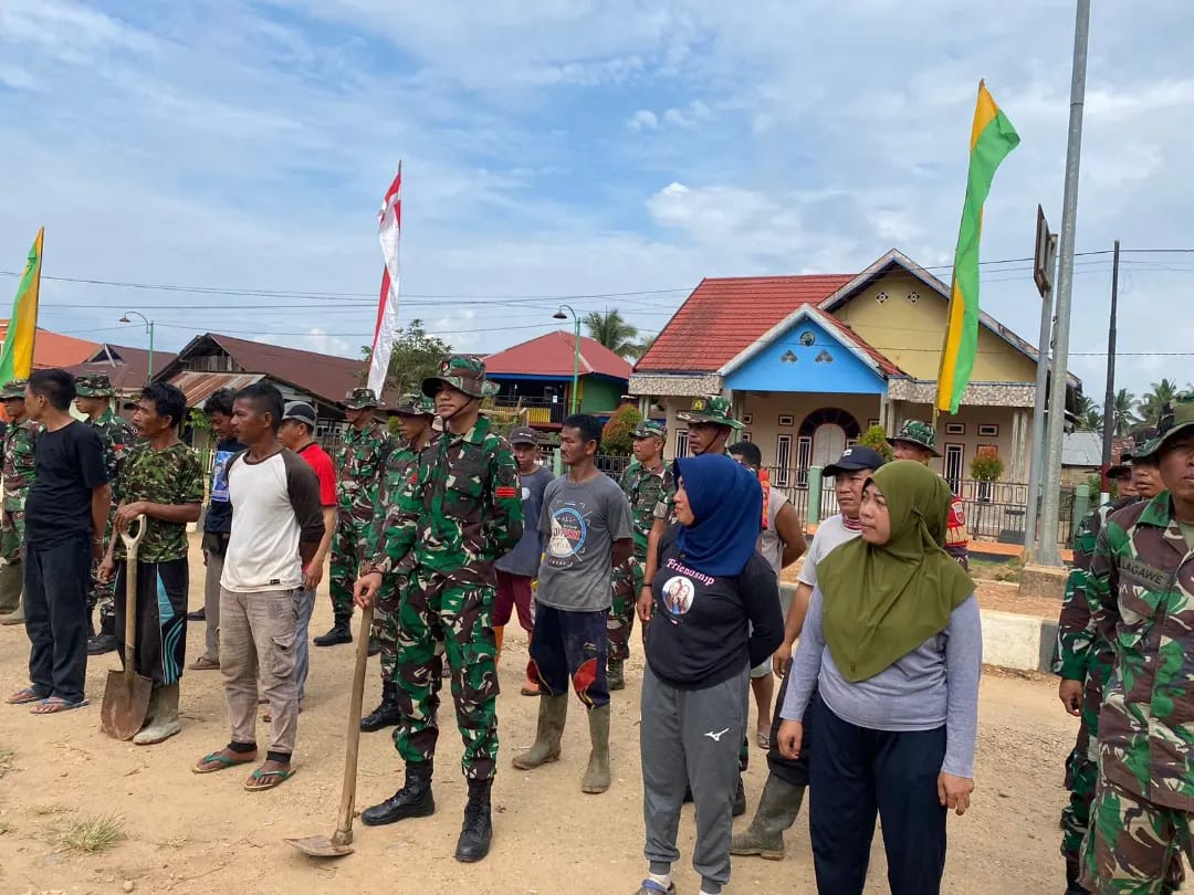 Kegiatan Karya Bakti (KARBAK) Kodim 1430/Konut dalam Rangka Kemanunggalan TNI-RAKYAT