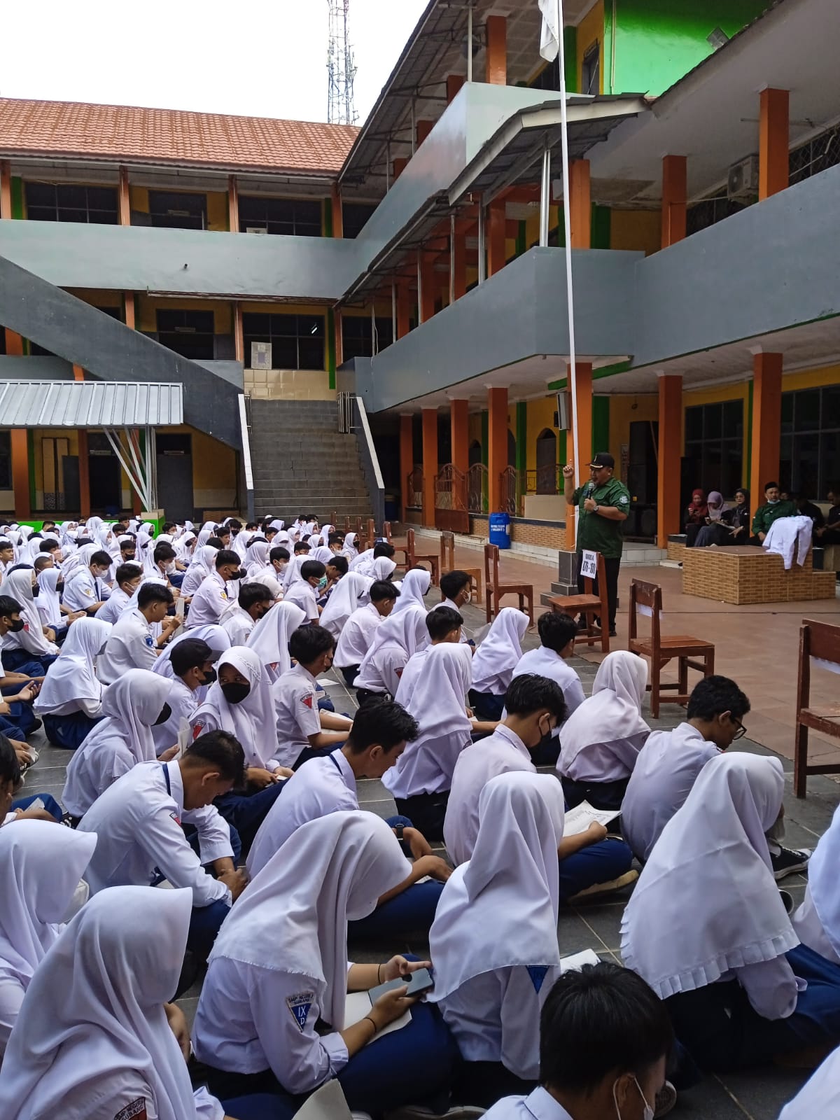 Kegiatan MPLS hari pertama SMAKOT/SMA PGRI 1 Subang  Siswa - Siswi baru