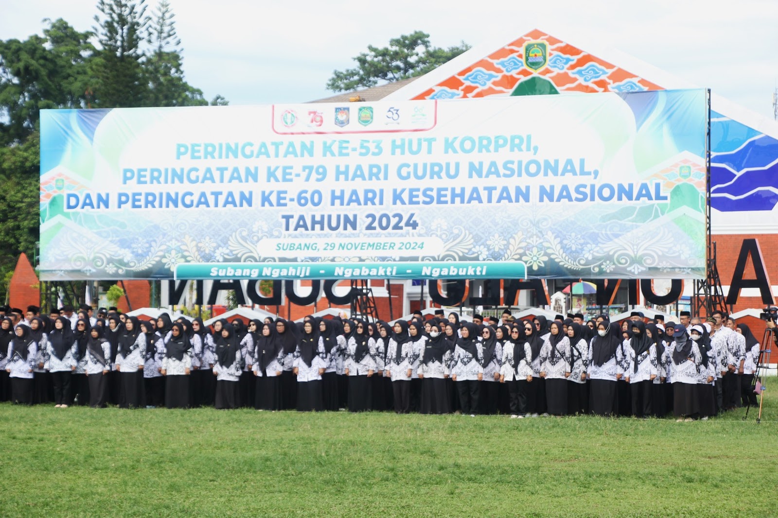 Kehadiran Kepala BSKDN Kemendagri Warnai Upacara HKN, HGN, dan HUT Korpri di Kabupaten Subang