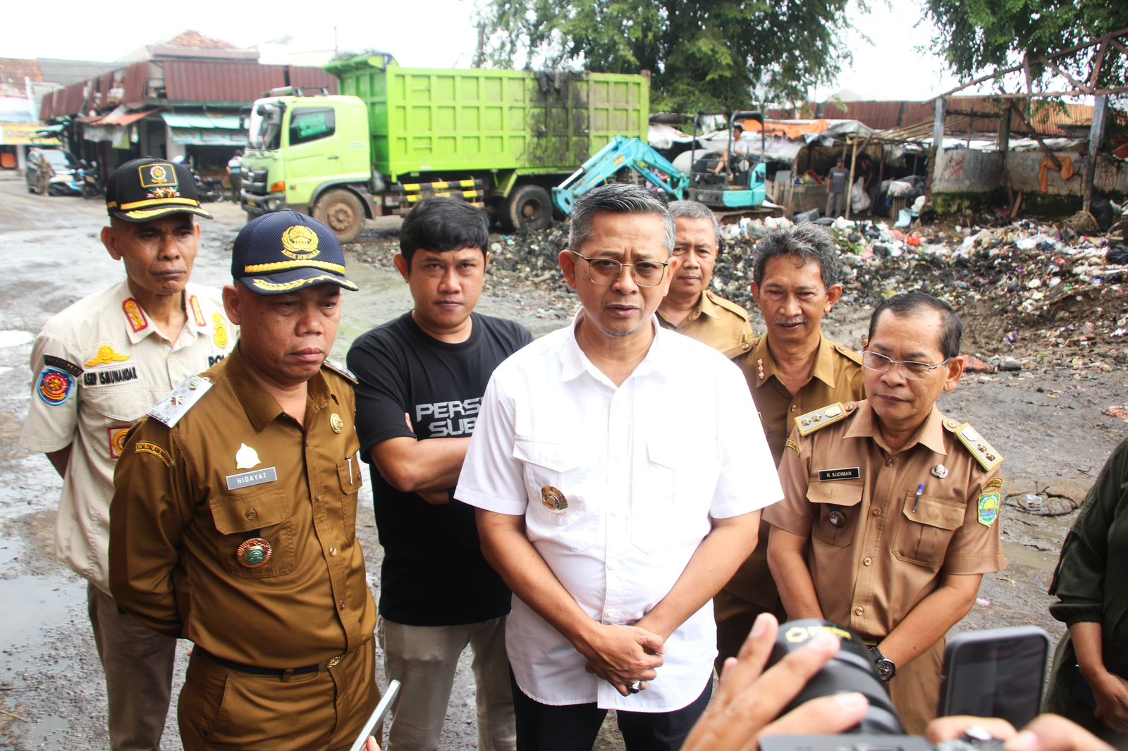Keluhan Warga Ditanggapi, Pj Bupati Subang, Kang Ade Tinjau TPS Pujasera, Perintahkan Peningkatan Pengelolaan Sampah