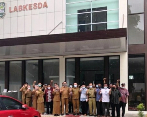 Kepala UPTD Labkesda Subang, Euis Safarina, S.Si., MKM Telah melaksanakan  Tes Kesehatan dan Bebas Narkoba 800 Orang Bawaslu , PPS dan PPG PAI