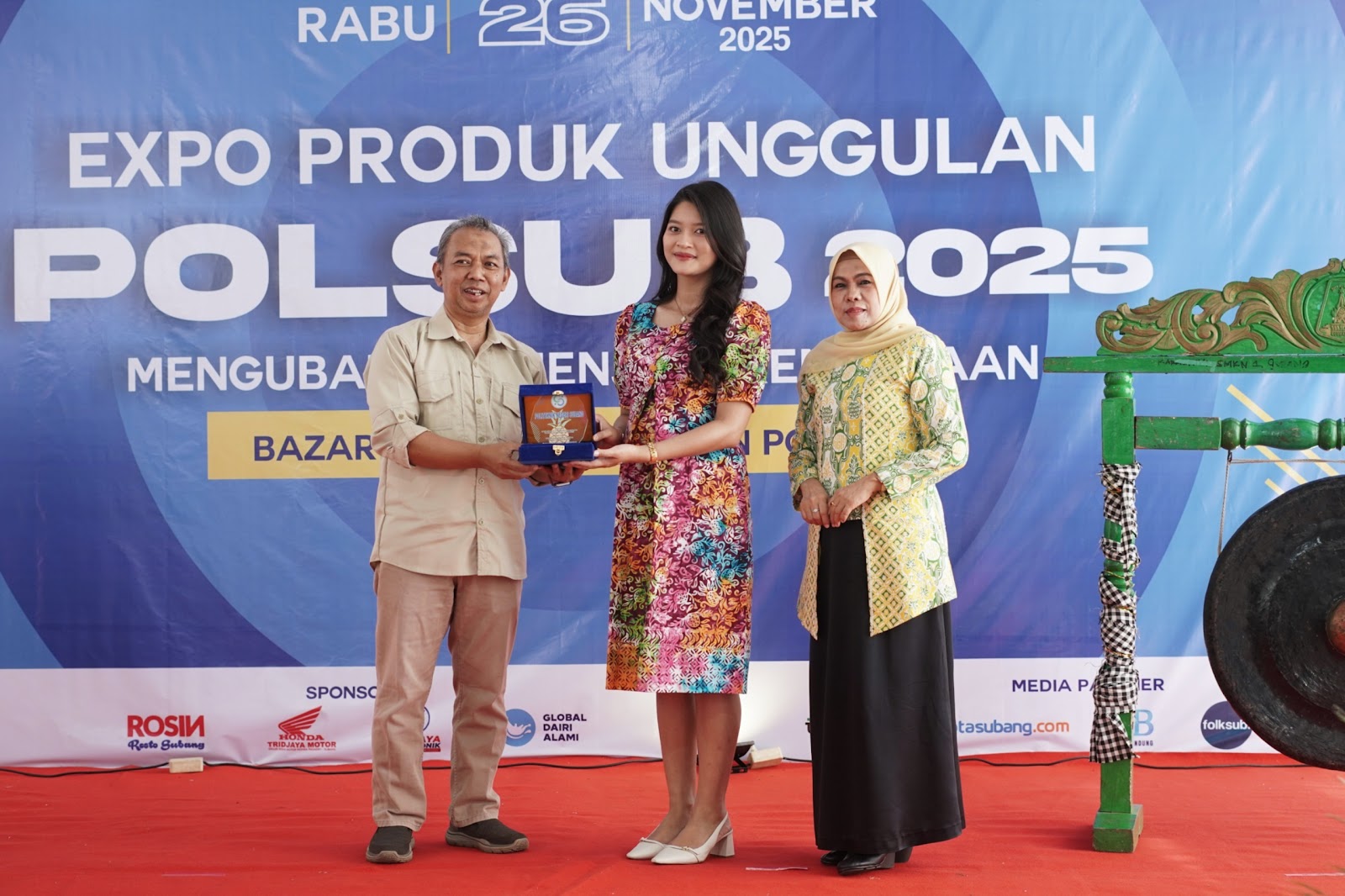 KETUA DEKRANASDA SUBANG APRESIASI INOVASI MAHASISWA PADA EXPO PRODUK UNGGULAN POLITEKNIK NEGERI SUBANG 2025