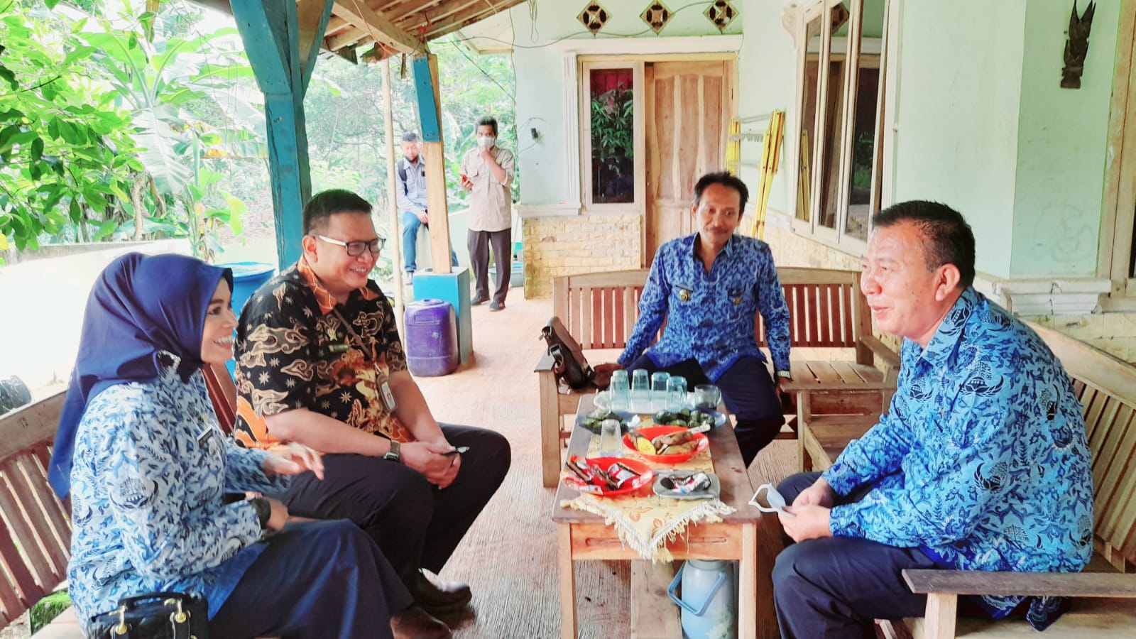 Ketua Gapoktan Sugih Desa Margasari Kecamatan Dawuan terima dua Dirjen