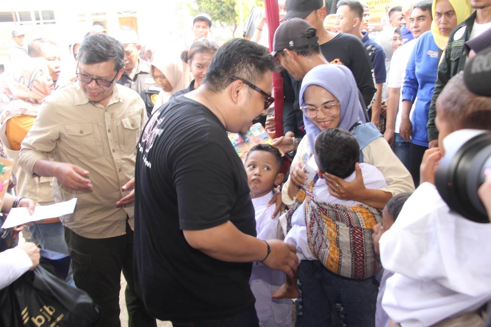 KHITANAN MASSAL,BERBAGI BAHAGIA DALAM SABA DESA