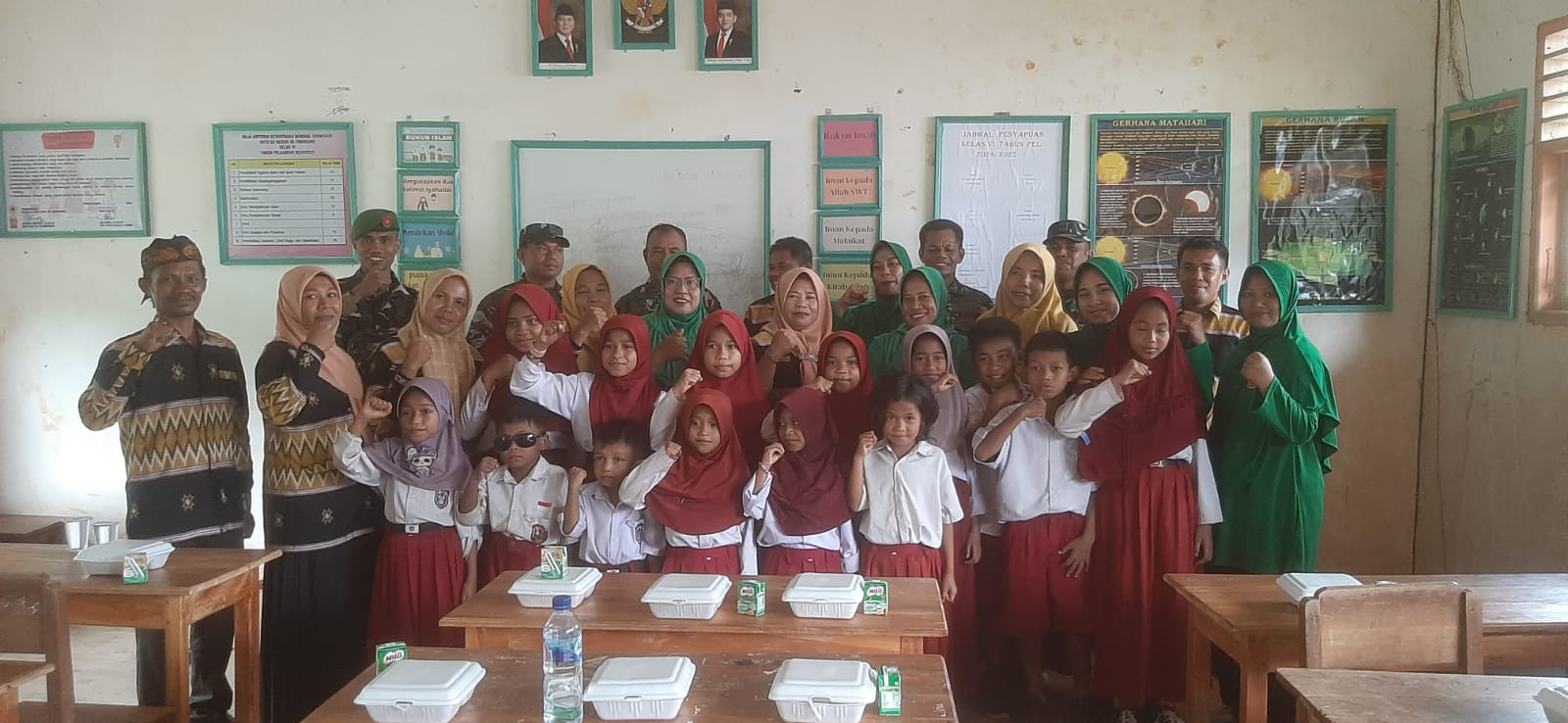Kodim 1416/Muna Laksanakan Jumat Berkah Mendukung Program Kodam XIV/Hasanuddin Peduli Anak Sekolah