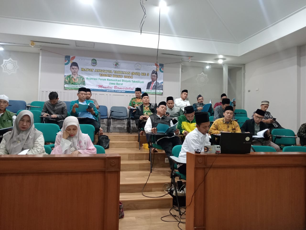 Koperasi FKDT Jabar Menggelar RAT Ke 5 Yang Dilaksanakan Di Aula Multimedia Lantai 2 Gedung Pusdai Jabar