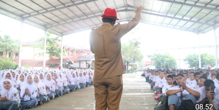 Kunjungan ke SMK Al-Mufti Purwadadi, Kang Jimat Beri Motivasi Untuk Penguatan Karakter