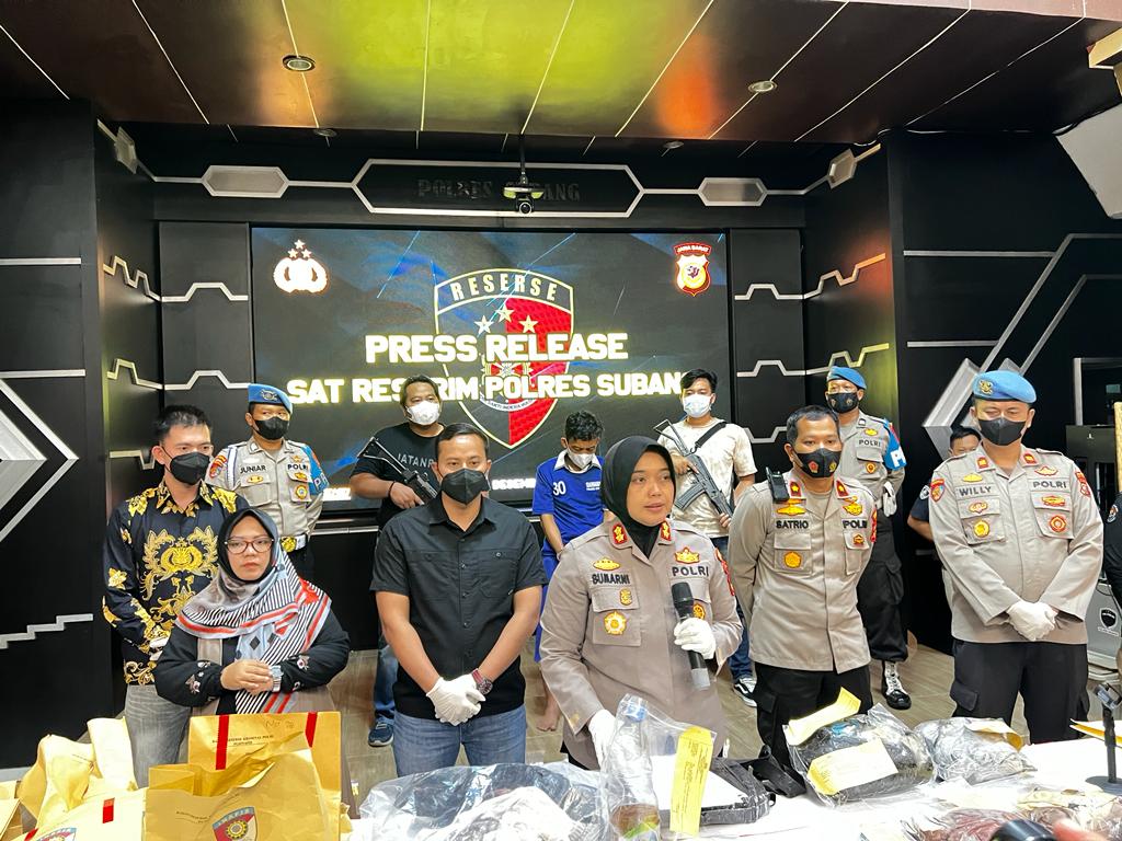 Kurang Dari 24 jam, Sat Reskrim Polres Subang Berhasil Ungkap Kasus Mayat Misterius di Mobil Ayla Merah