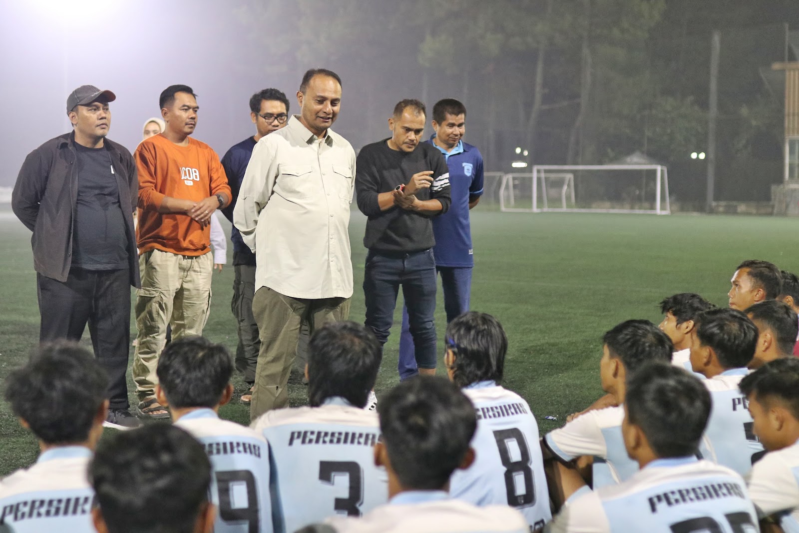 Laga Ujicoba, Pj Bupati Berikan Motivasi Bagi Tim Persikas Subang