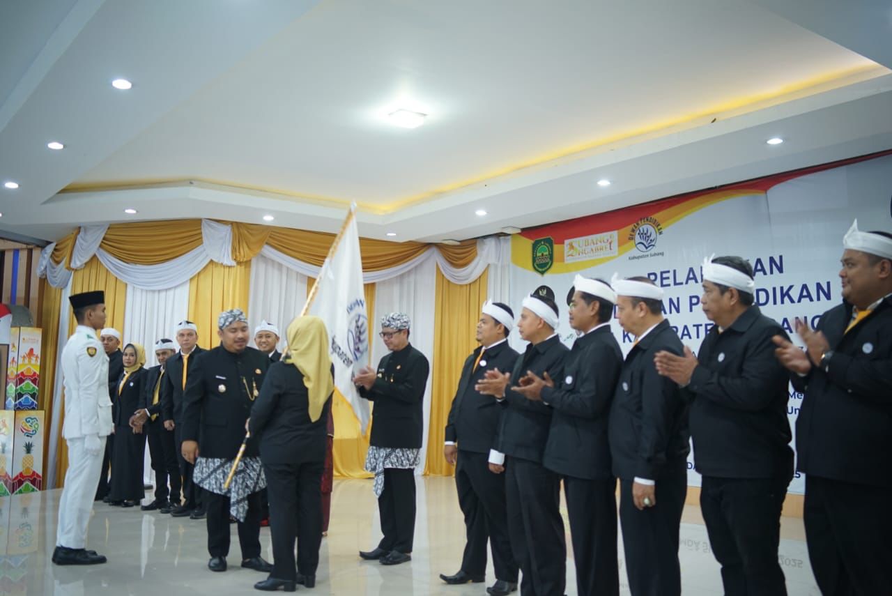 LANTIK DEWAN PENDIDIKAN, BUPATI SUBANG TEGASKAN REFORMASI PENDIDIKAN DAN PENGAWASAN DISIPLIN SISWA