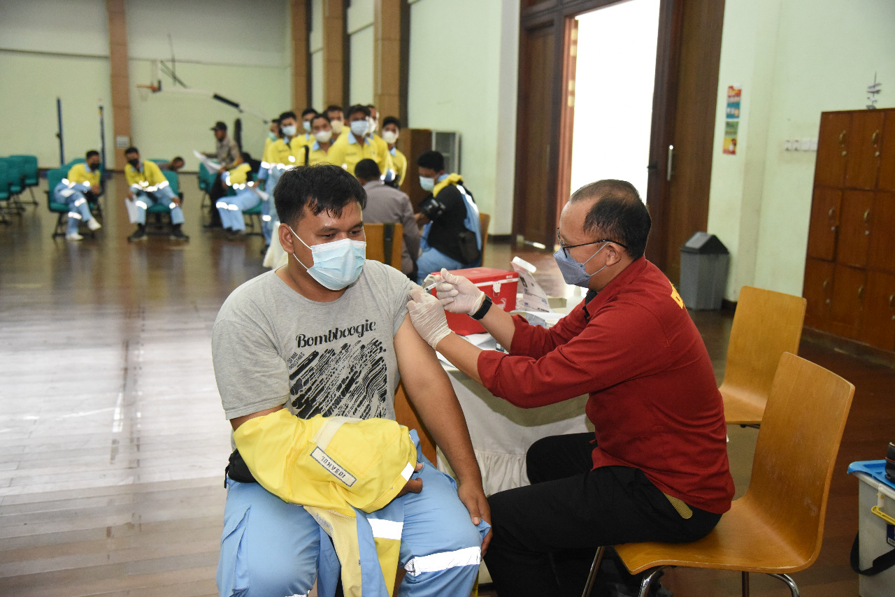 Lawan Omicron, DAHANA Genjot Vaksin Booster Untuk Seluruh Karyawan
