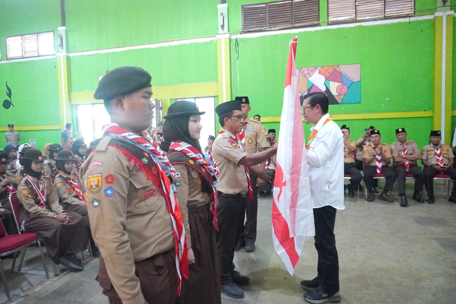 Lepas Kontingen Jamnas XII ke Cibubur, Kang Akur: Kalian Orang-Orang Terpilih Harumkan Nama Subang