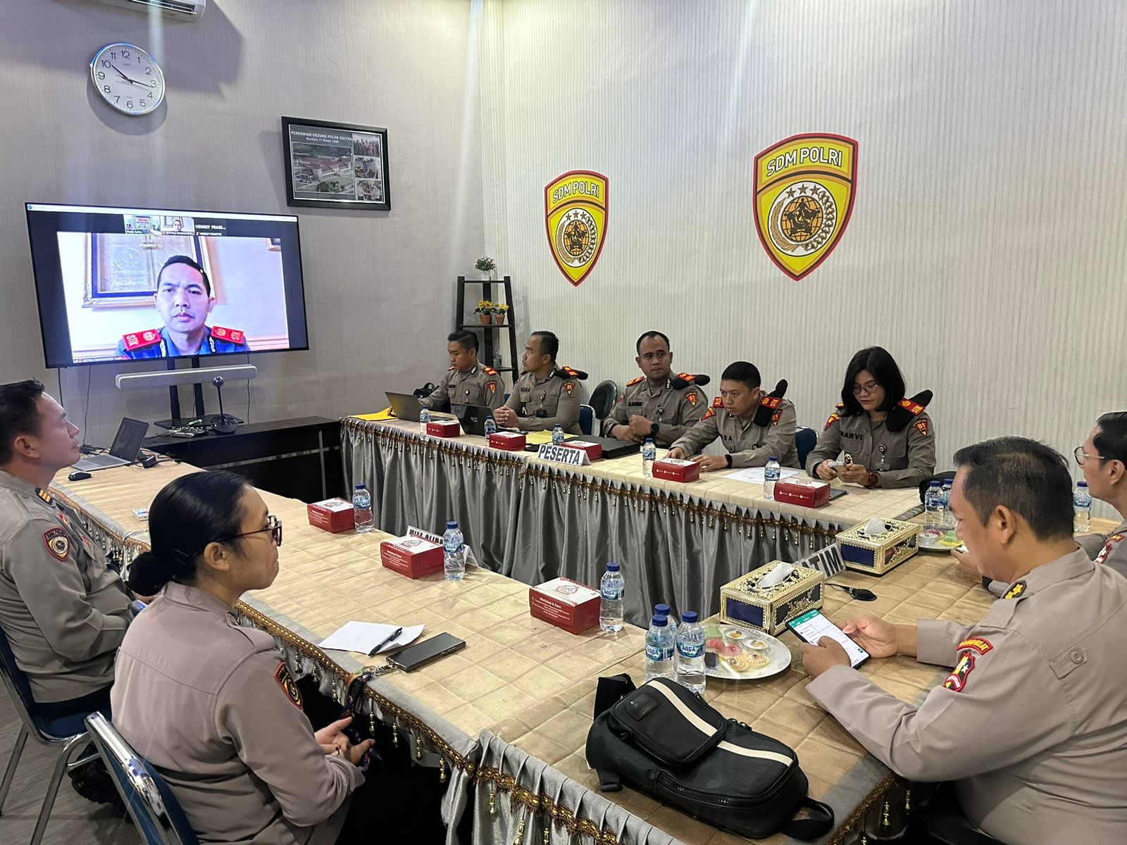 Mahasiswa S-1 STIK Angkatan 81/WWS Asistensi Penelitian Skripsi di Biro SDM Polda Sultra