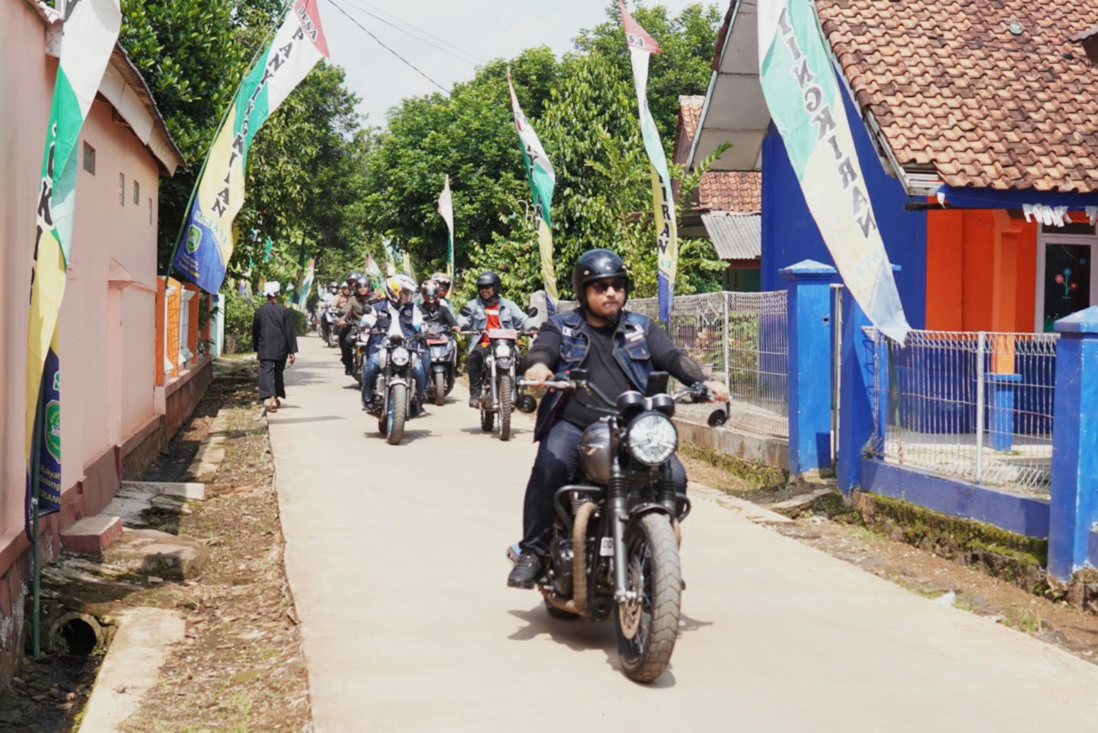 MELIHAT LANGSUNG KONDISI PURWADADI, BUPATI SUBANG LAKUKAN SERANGKAIAN PENINJAUAN DALAM SABADESA