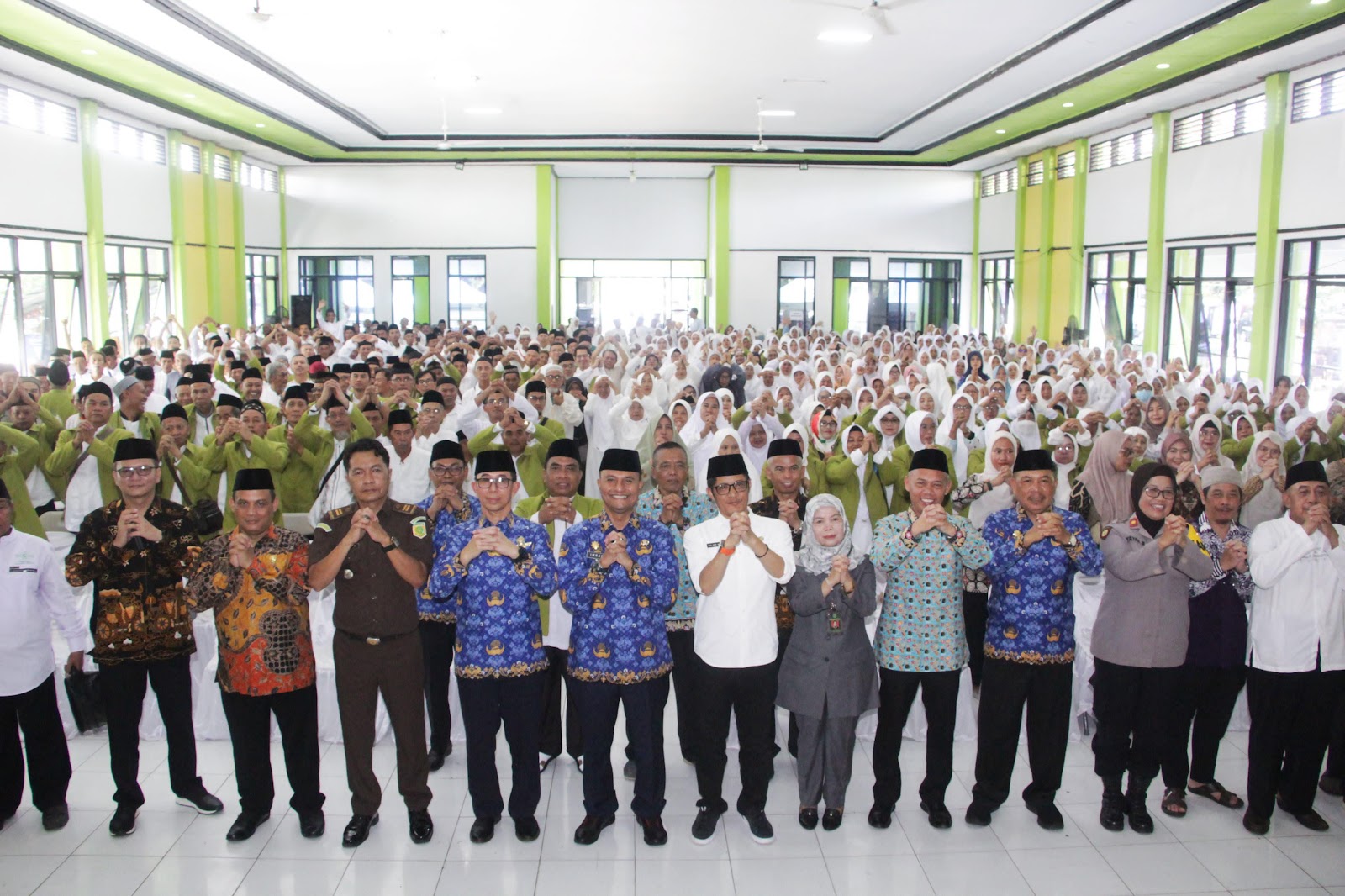 Membuka Bimbingan Manasik Haji 2024, Pj. Bupati Subang Ingatkan Calon Jemaah untuk Saling Tolong Menolong