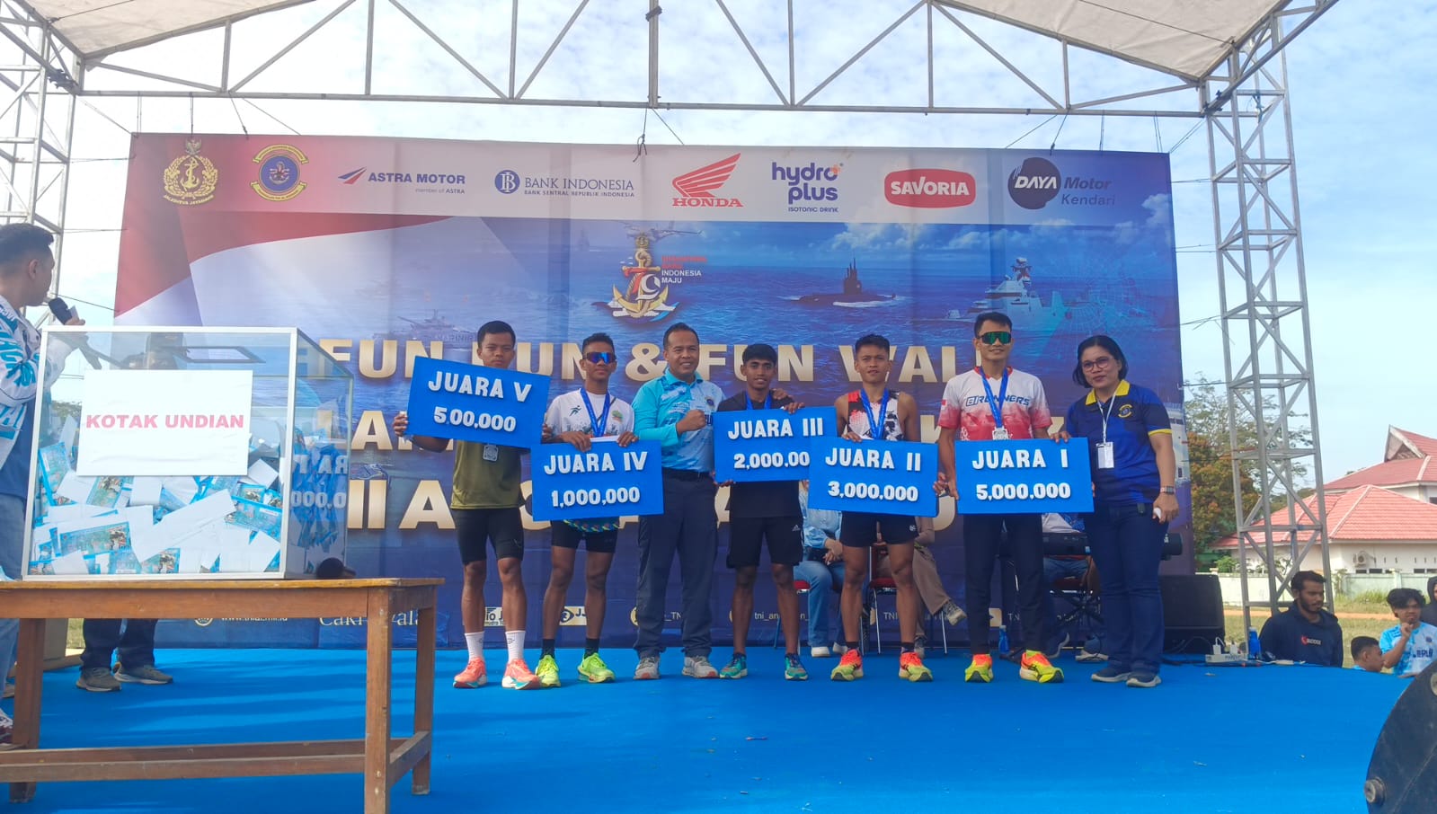 Memeriahkan HUT TNI AL ke-79,Lanal Kendari Gelar Fun Run dan Fun Walk
