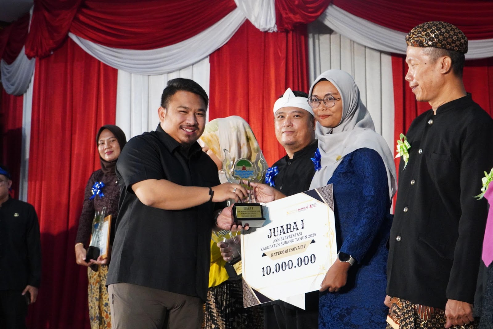 MOMENTUM ANUGERAH ASN BERPRESTASI 2025, KANG REY TEGASKAN KOMITMEN WUJUDKAN BIROKRASI PROFESIONAL, BERSIH DAN BERPRINSIP GOOD GOVERNMENT