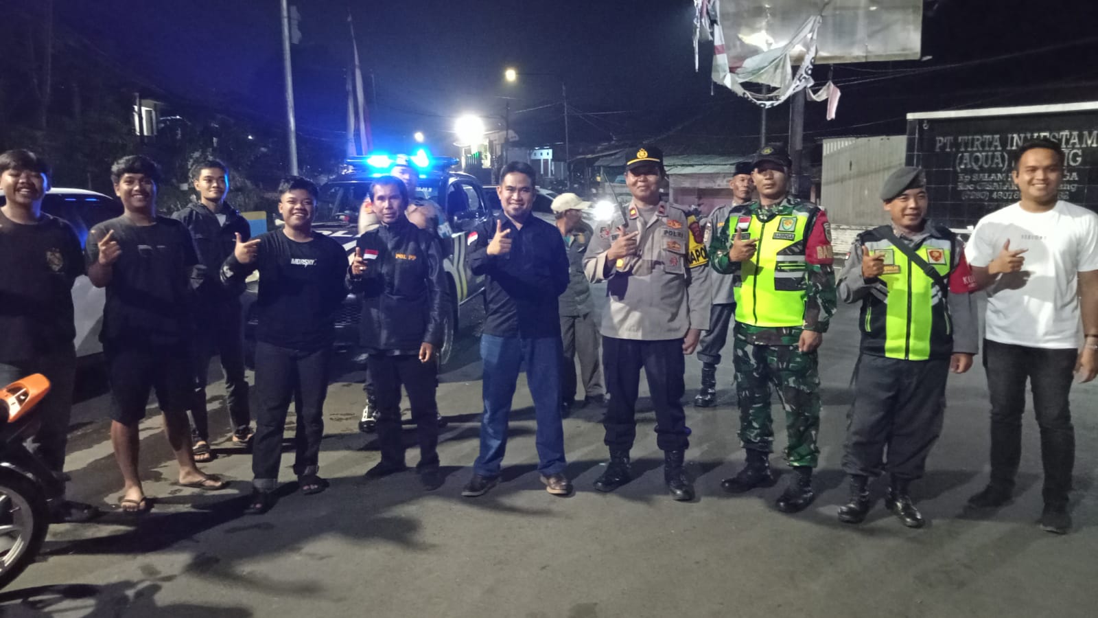 Muspika Kecamatan Cisalak Takbir Keliling  Camat Cisalak Akan Salat Idul Adha  Di Masjid Nurul Huda Alun - alun Cisalak