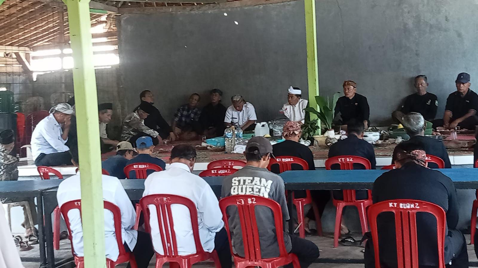 Ngaruwat Bumi Tradisi Yang Tetap Dilestarikan di Dusun 3 Buah Dua Desa Margasari Kecamatan Dawuan