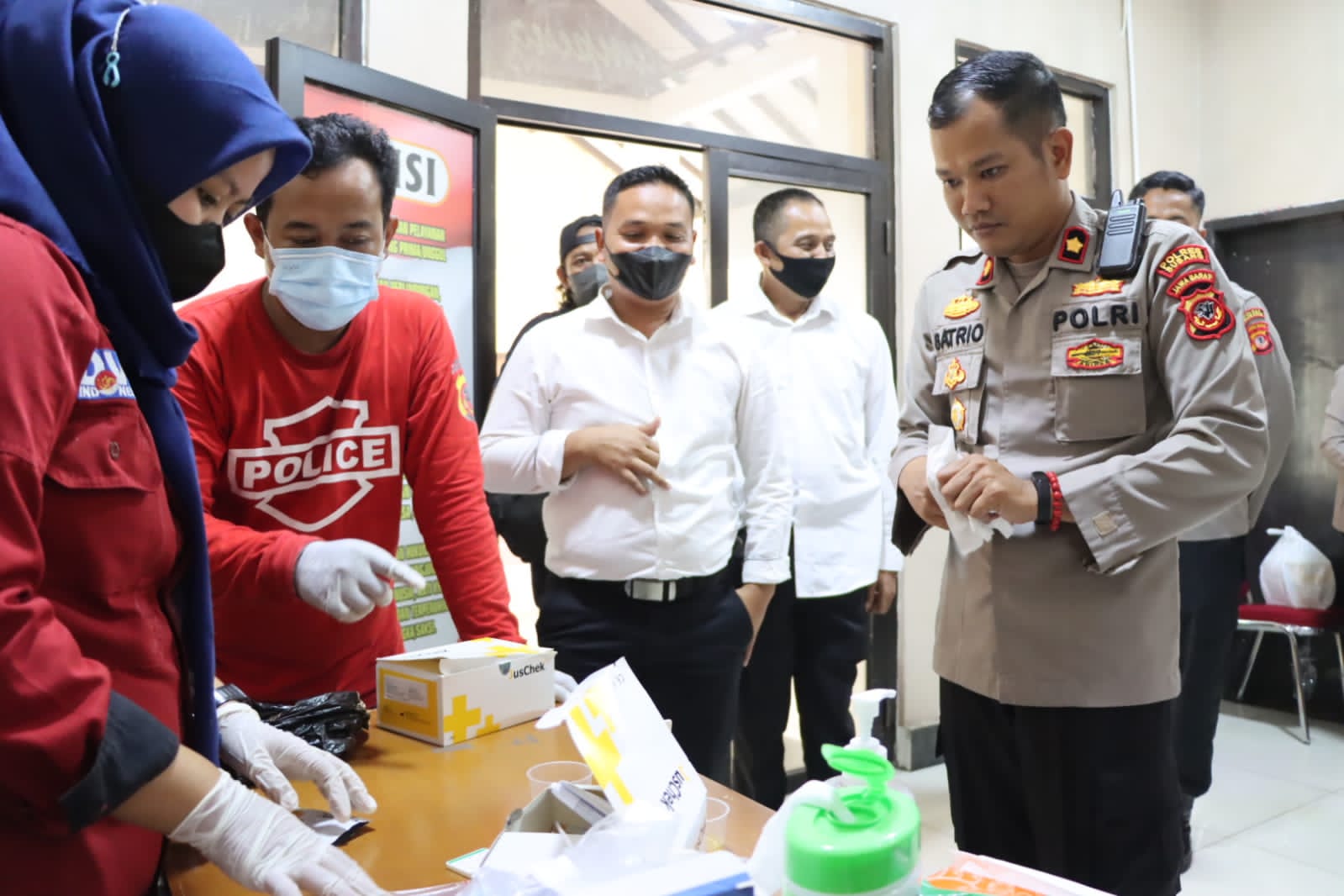 Para PJU, Kapolsek Jajaran Polres Subang dan anggota di Tes Urin Secara Mendadak
