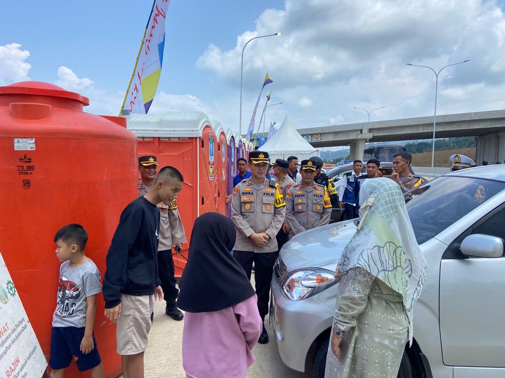 Pastikan Mudik Nyaman, Kapolres Sumedang Cek Rest Area Sementara KM 194 Tol Cisumdawu