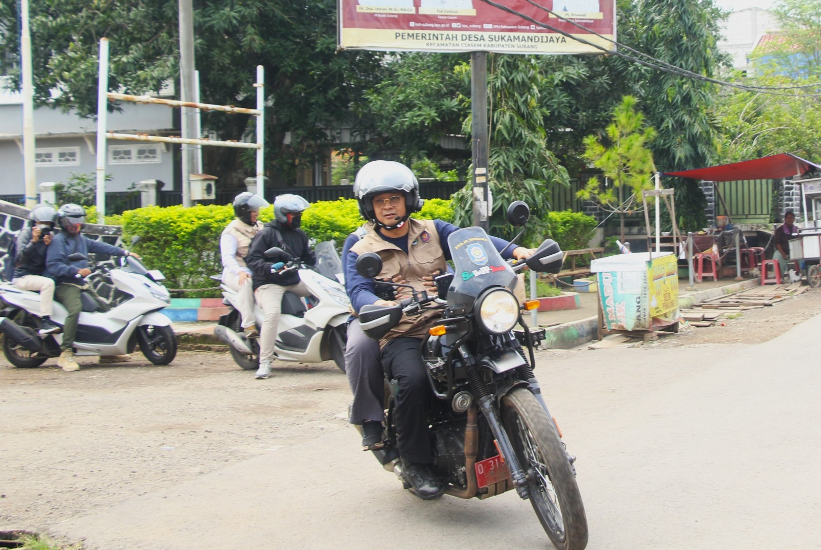 Pastikan Pelayanan Publik Optimal,Pj Bupati Subang Blusukan ke Pelosok dengan Motor