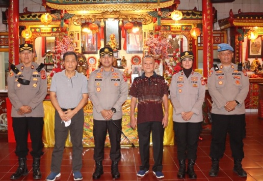 Pastikan Tahun Baru Imlek Aman, Polisi Melakukan Peninjauan Ke Vihara