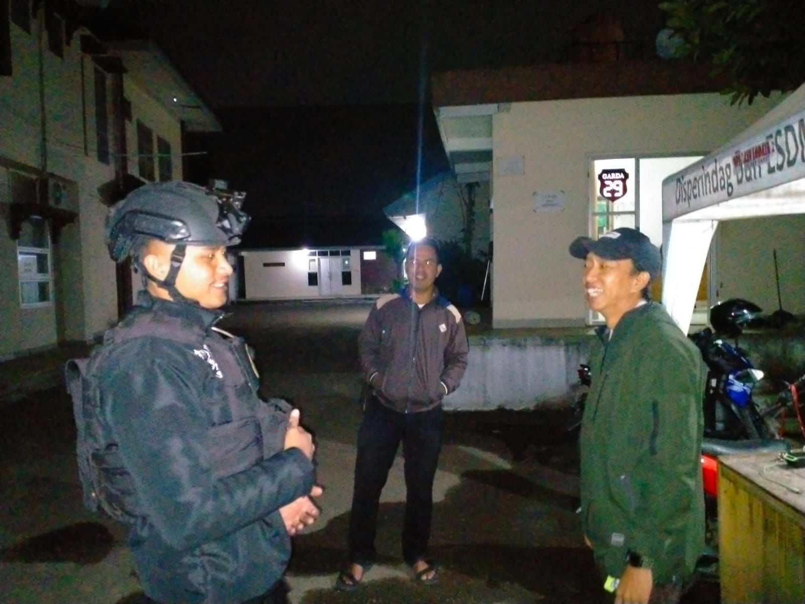 PATROLI SAMBANG SAT  BRIMOB POLDA JABAR HIMBAU SECURITY KANTOR DISPERINDAG KAB. GARUT