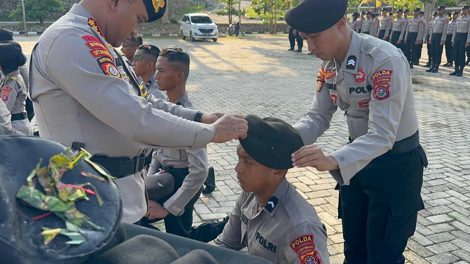 Pelaksanaan Apel Tradisi dan Pembaretan Bintara Remaja Angkatan 50-54 di Polda Sultra
