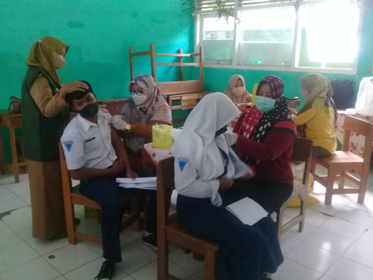 Pelaksanaan Gebyar Vaksinasi Covid-19 Dosis Ke Dua Di SMPN 1 Cibogo