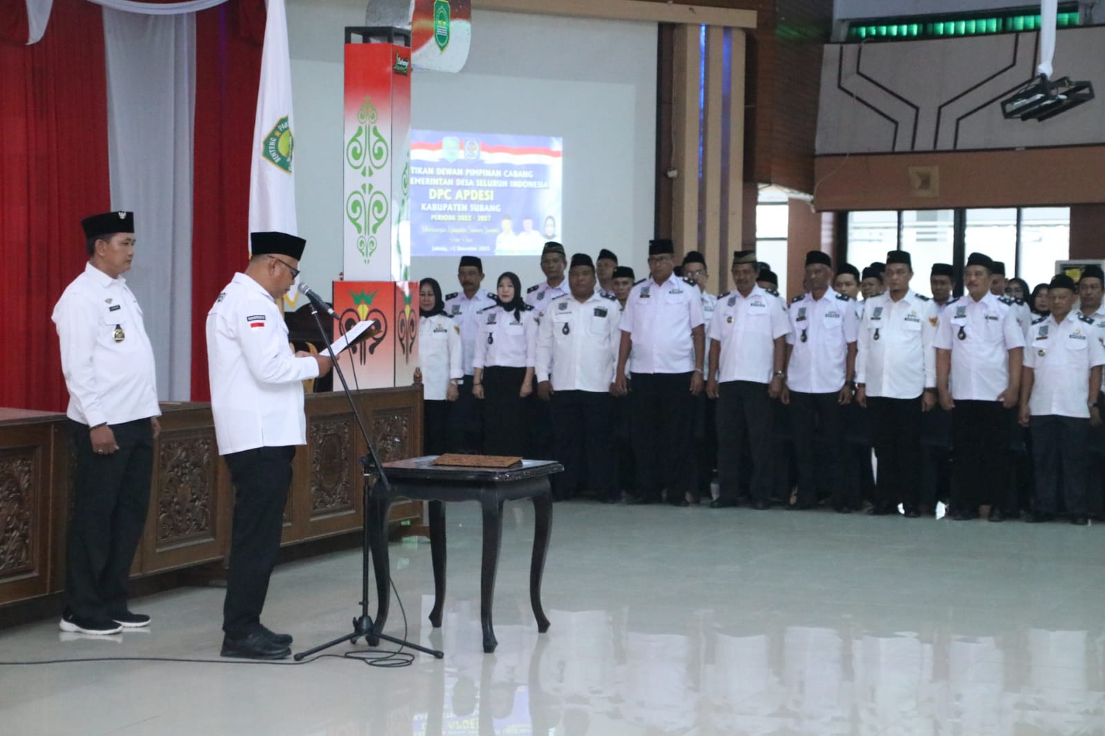 Pelantikan DPC APDESI, Kang Jimat Ajak Para Pengurus untuk Capai Indonesia Emas 2045